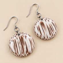 Castaway Lucy and Disc Look - White Coconut Palm Wood Jewellery Set - alternate image 4