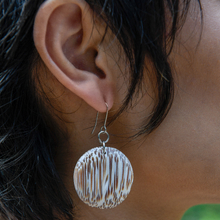 Castaway Lucy and Disc Look - White Coconut Palm Wood Jewellery Set - alternate image 5