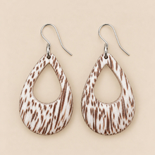 Castaway Meadow Layers Look - White Coconut Palm Wood Jewellery Set - alternate image 5