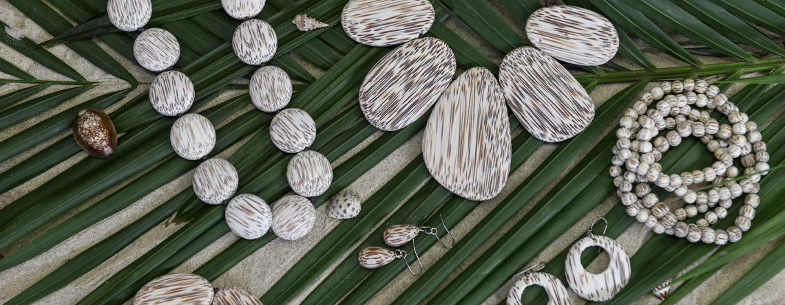 Castaway Close Up Green Fronds