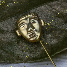 Mascara Quimbaya Precolombino Gold Pin