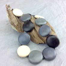 Othello Lucy Short Wooden Necklace