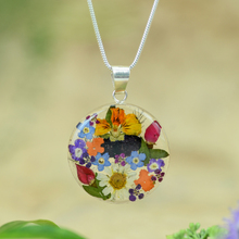 Garden Mexican Flowers Round Medium Necklace