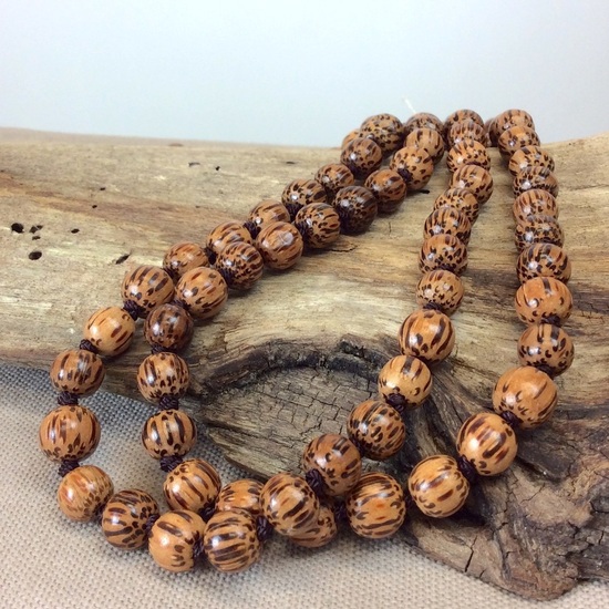 Natural Coconut Palmwood Single Lady Long Necklace