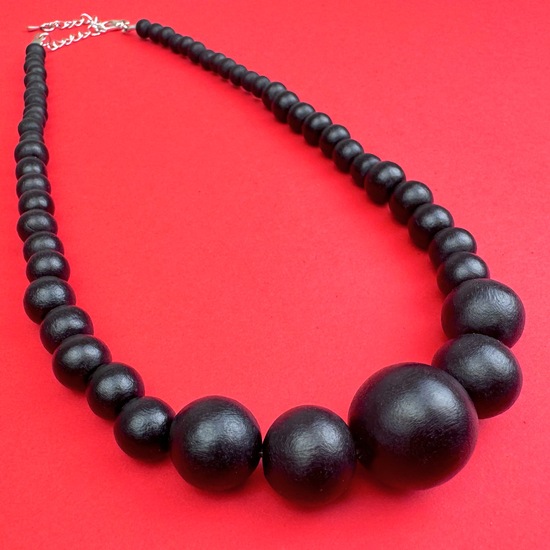 Black Grace Graduated Spheres Short Wooden Necklace 