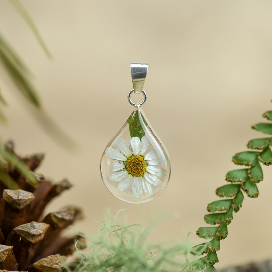 White Mexican Flowers Small Drop Pendant