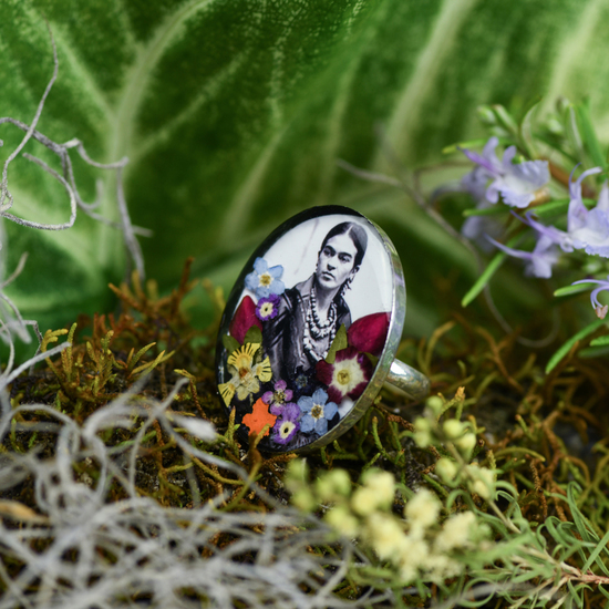 Frida Kahlo Black and White Mexican Flowers Large Oval Ring - Adjustable