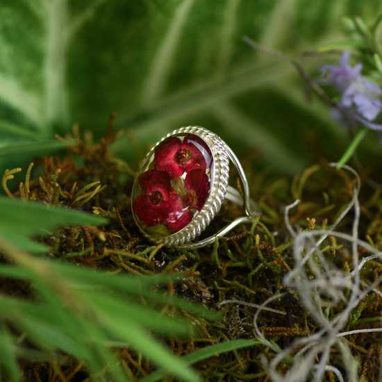 Red Oval Baroque Mexican Flowers Ring - Size 6